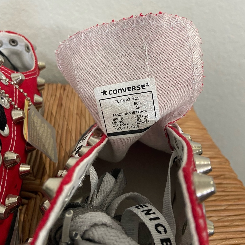 Converse - Picture 4 of 5